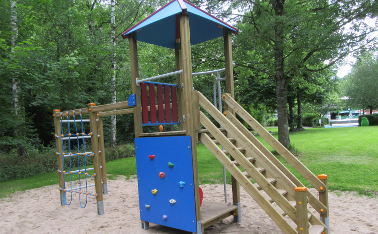 Klettergeruest.jpg